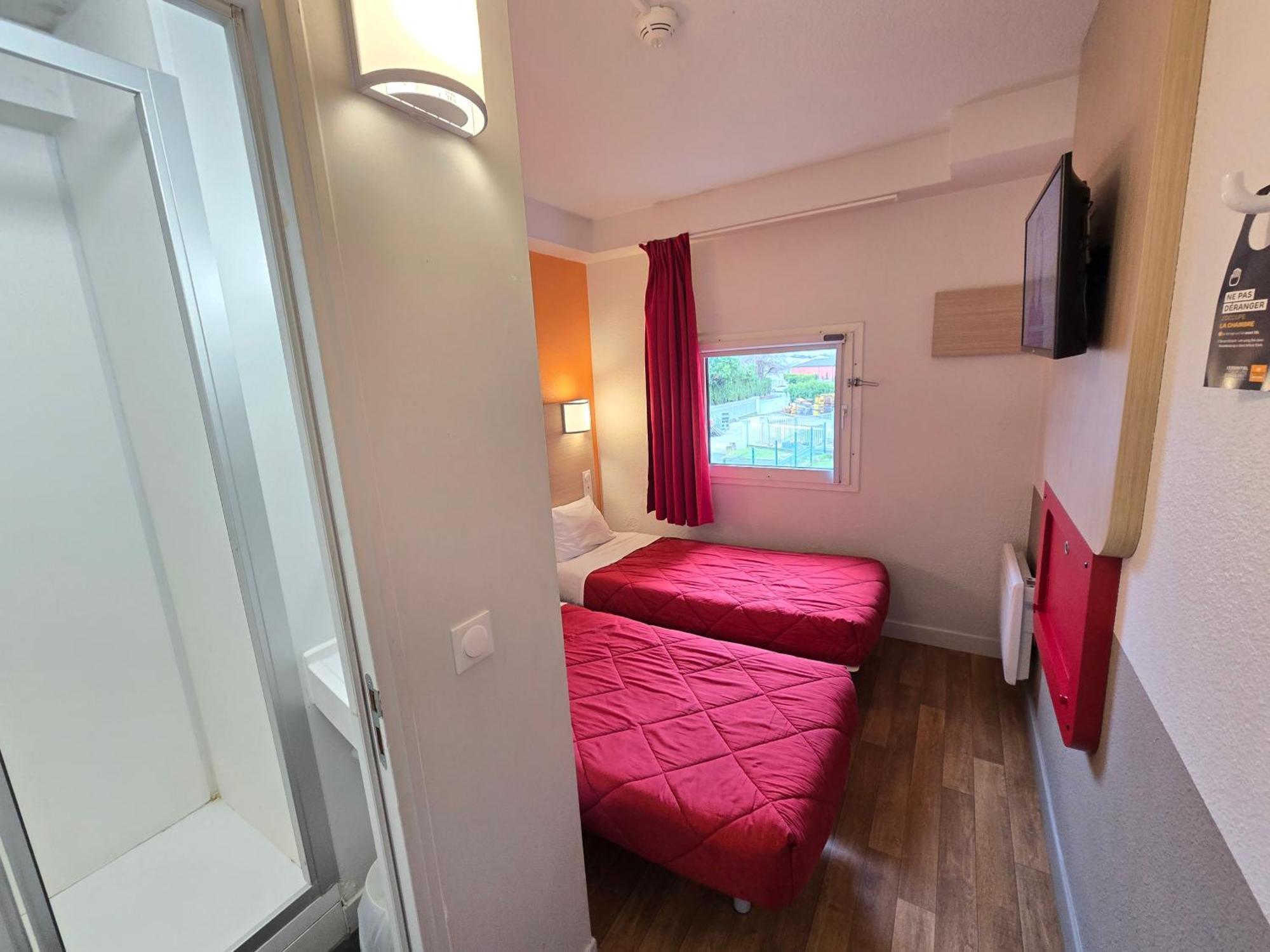 Premiere Classe Troyes Sud - Parc St Thibault 부셰레 외부 사진