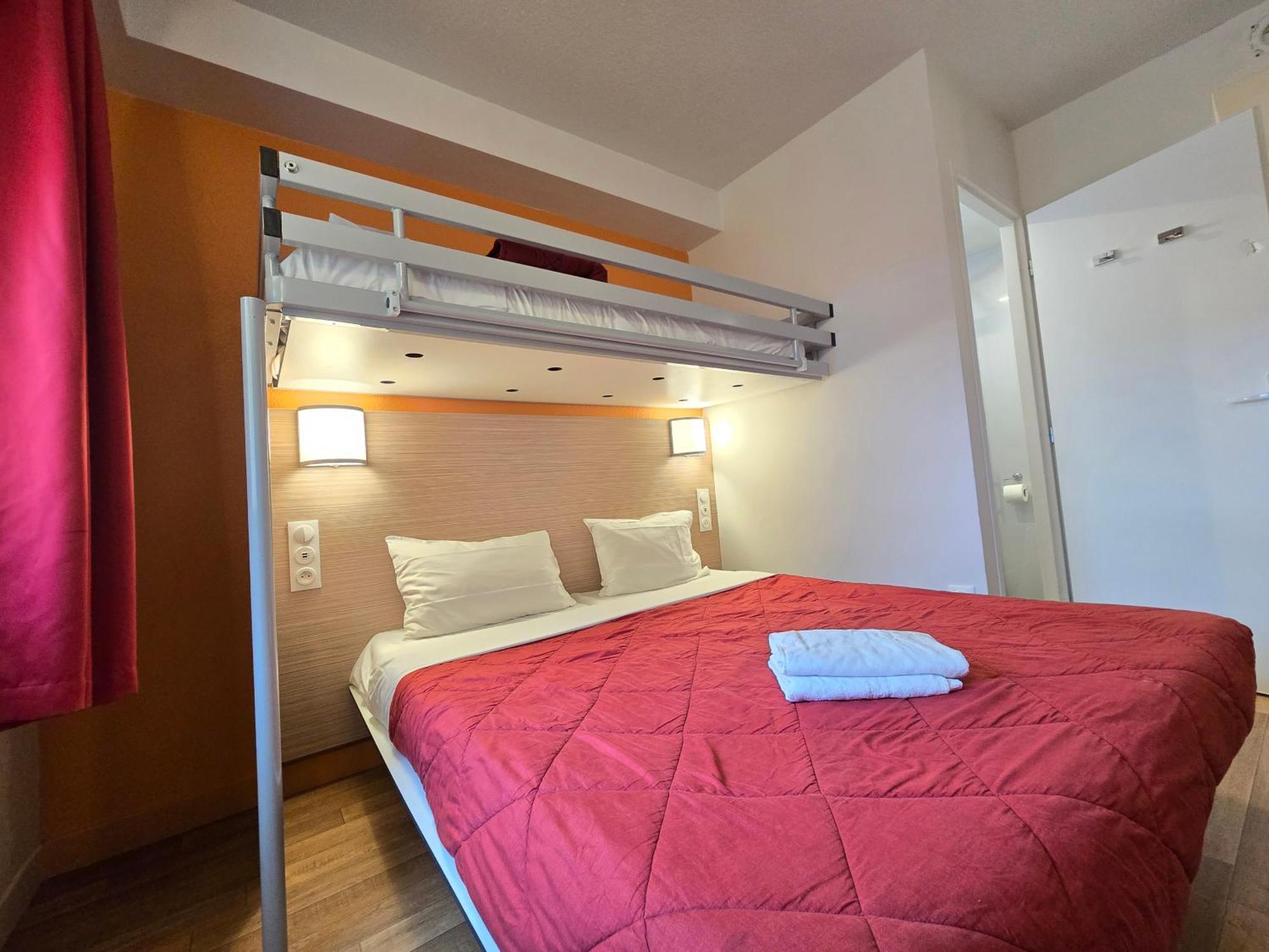 Premiere Classe Troyes Sud - Parc St Thibault 부셰레 외부 사진